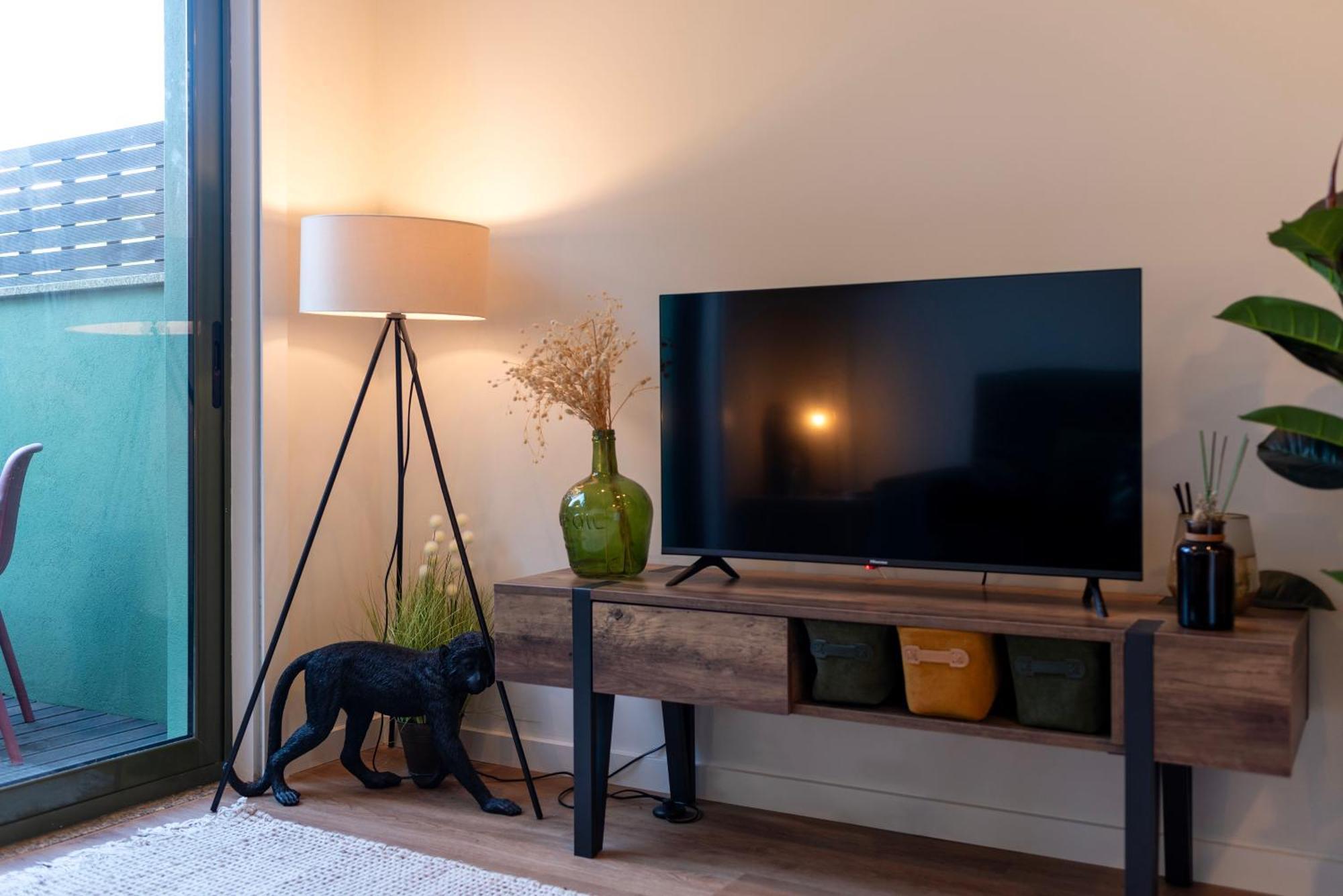Apartment Exotic Flat With Shared Pool & Garden Porto
