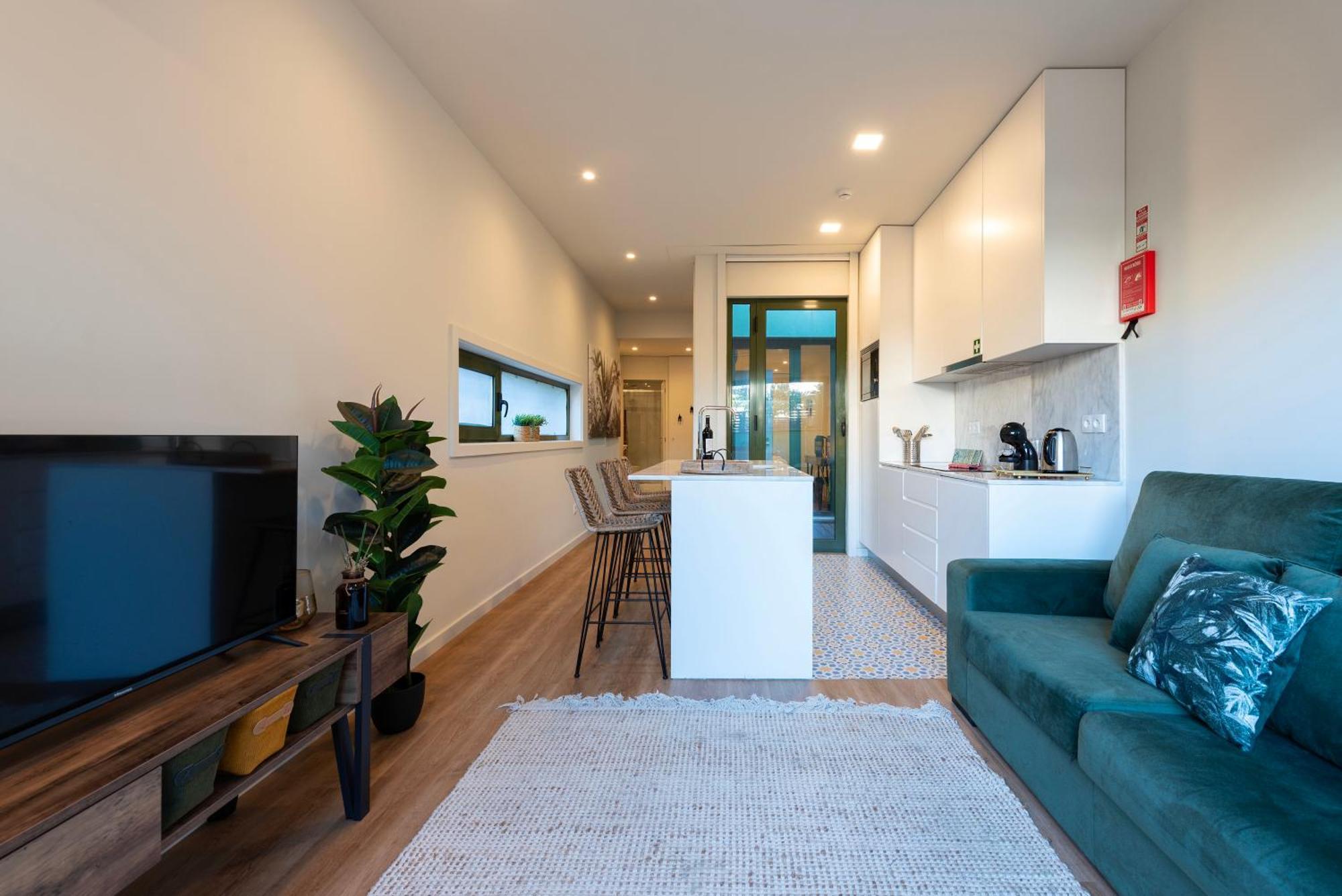 Apartment Exotic Flat With Shared Pool & Garden *